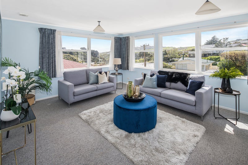 88 Beazley Avenue, Paparangi, Wellington - Carousel 2