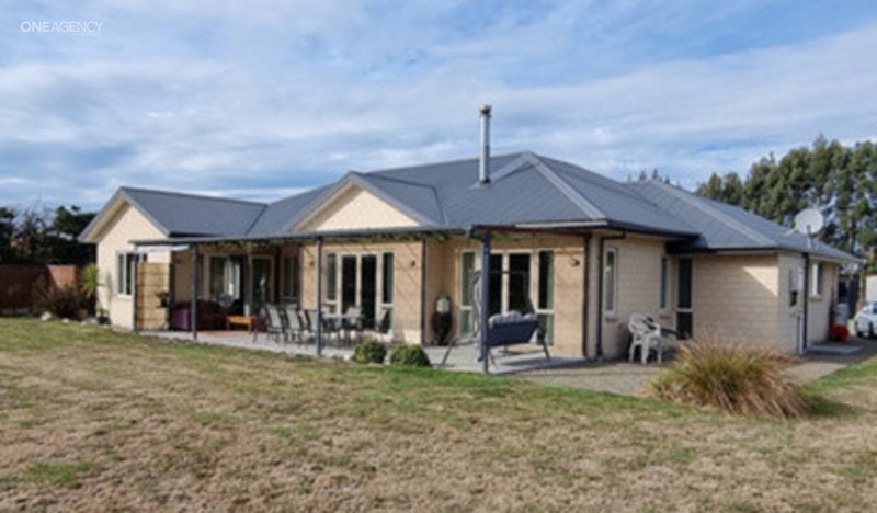 25 Fernside Road, Kaiapoi - Carousel 1