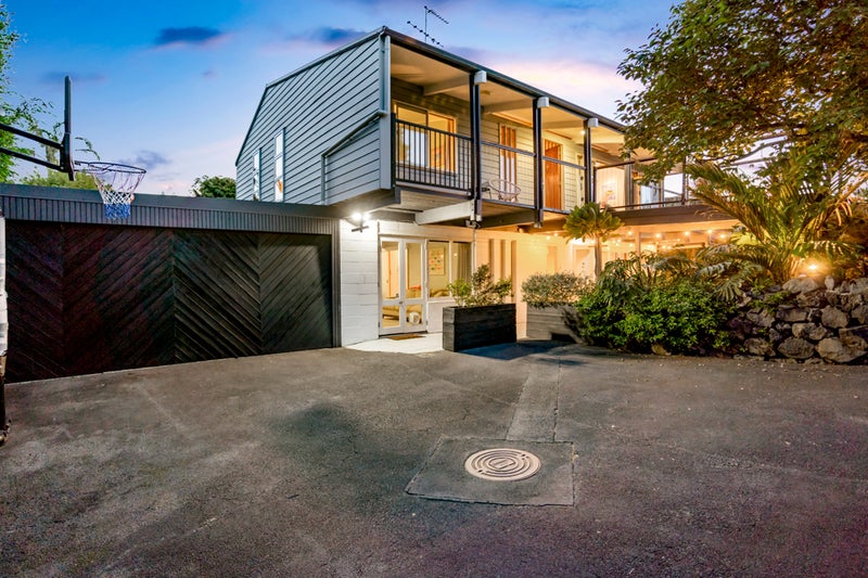 10 Blue Gum Rise, Sunnyhills, Auckland - Carousel 2