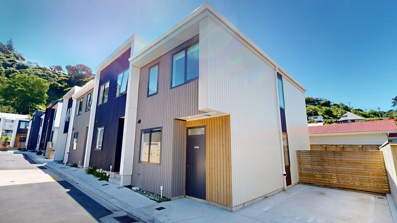 9/166 Queens Drive, Lyall Bay, Wellington - Carousel 1