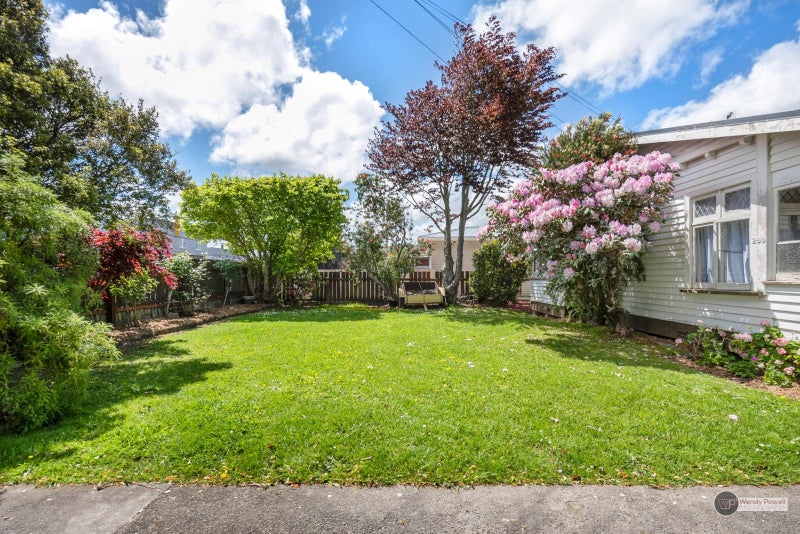 288A Waiwhetu Road, Fairfield, Lower Hutt - Carousel 1