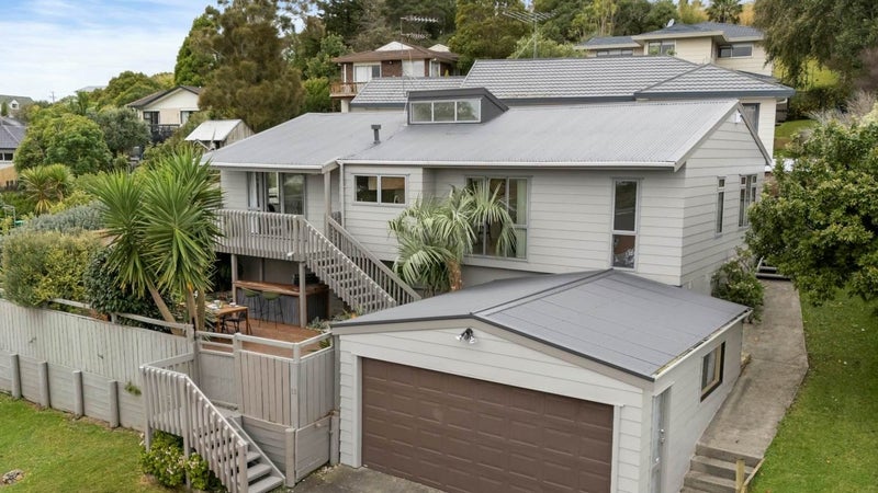 1/11 Louise Place, Browns Bay, Auckland - Carousel 1