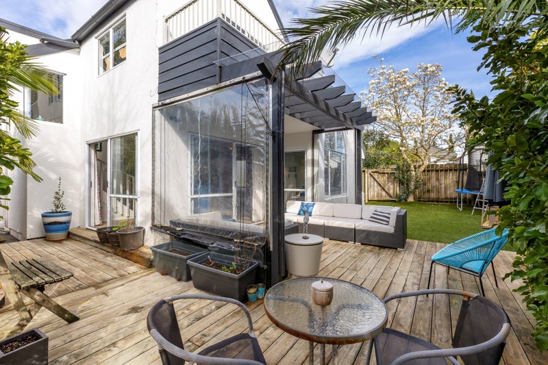 2/70 Wellpark Avenue, Grey Lynn, Auckland - Carousel 1