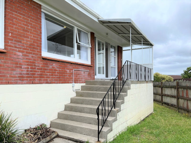 3/8 Terry Street, Blockhouse Bay, Auckland - Carousel 1