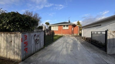 359 Ruahine Street, Terrace End, Palmerston North - Carousel 1