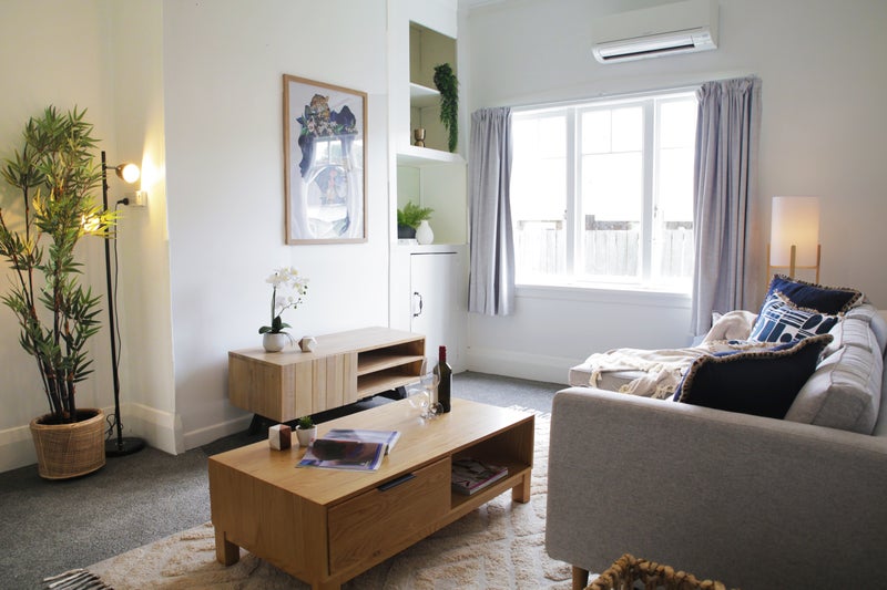 1/15 Graham Road, Conifer Grove, Takanini - Carousel 2