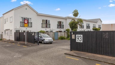 93P Mays Road, Onehunga, Auckland - Carousel 1