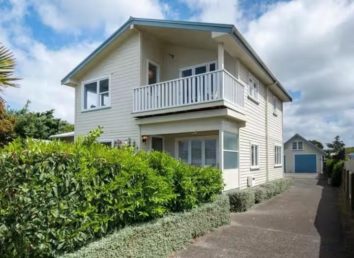 298 Clifton Road, Te Awanga, Te Awanga - Carousel 1