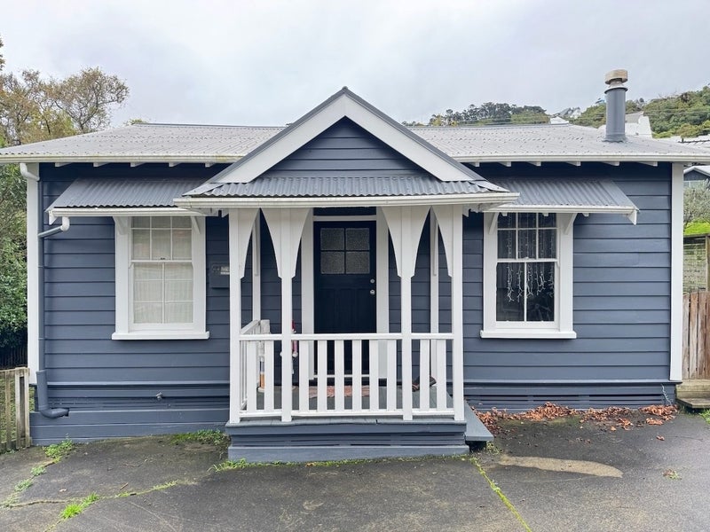 7 Omar Street, Khandallah, Wellington - Carousel 2
