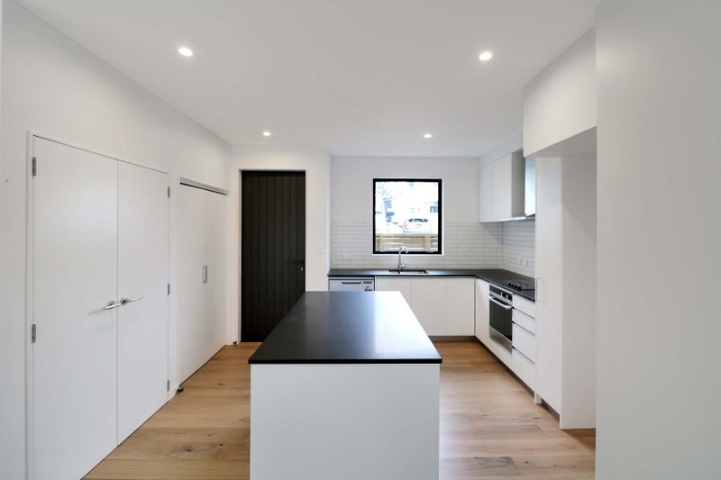 7/50 Friend Street, Karori, Wellington - Carousel 2