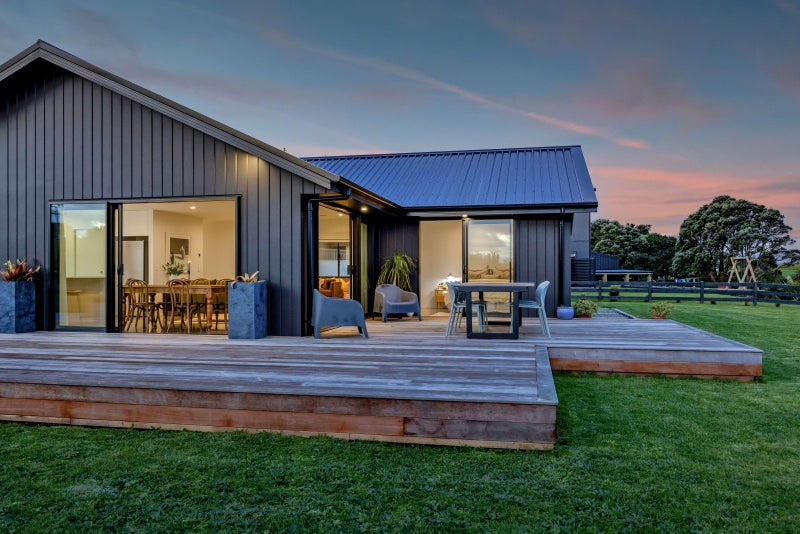 2 Tasman Street, Ōpunake - Carousel 32