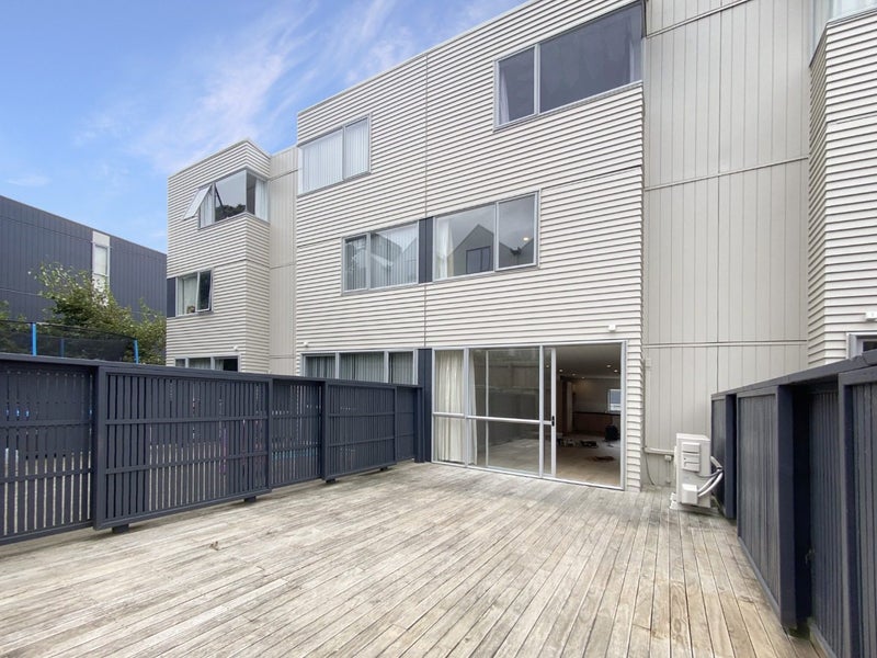 49/120 Rintoul Street, Newtown, Wellington - Carousel 1