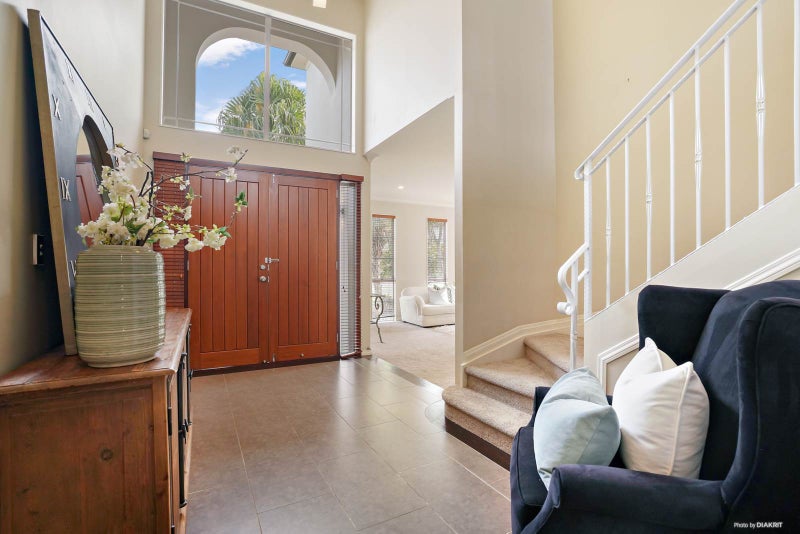 23 Cherrywood Crescent, Northpark, Auckland - Carousel 2