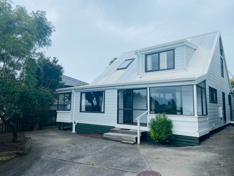 3 McCahill Views, Botany Downs, Auckland - Carousel 2