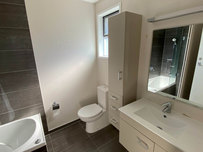 2/21 Cruickshank Crescent, Meadowbank, Auckland - Carousel 2