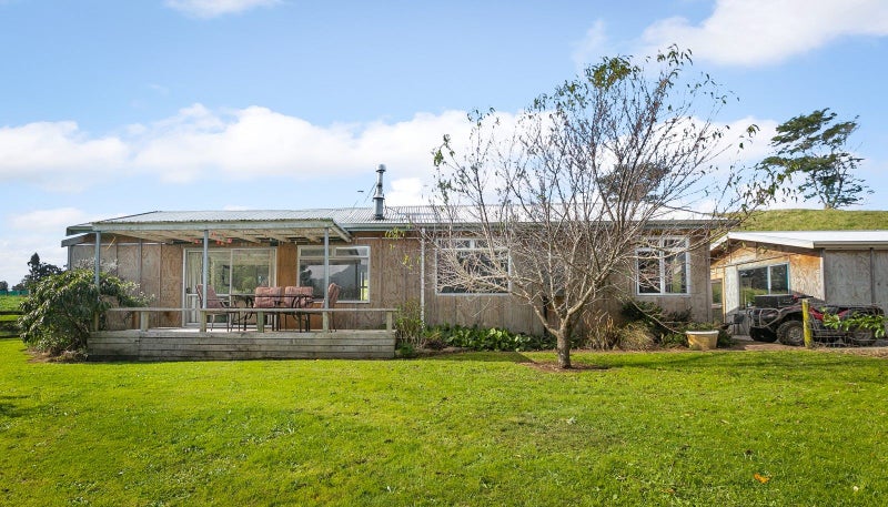 12 Upland Road, Katikati - Carousel 1