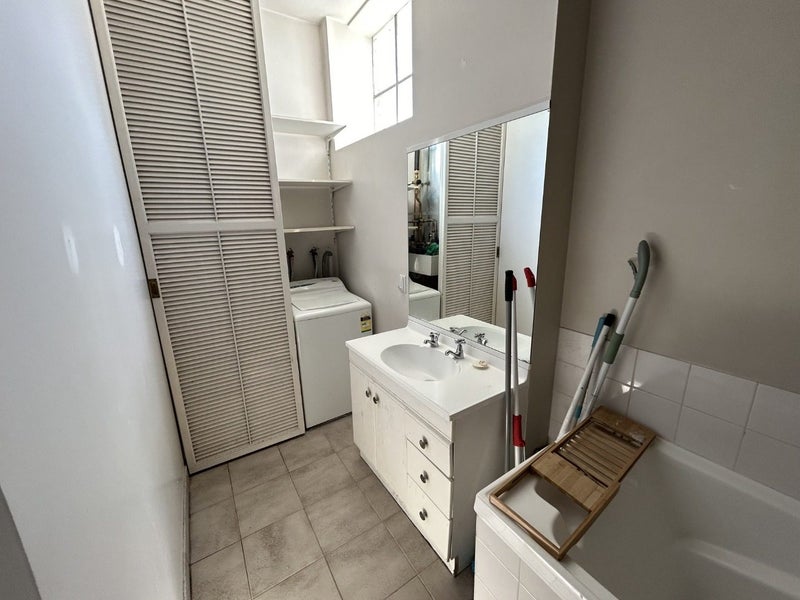 2/27 Blair Street, Te Aro, Wellington - Carousel 9