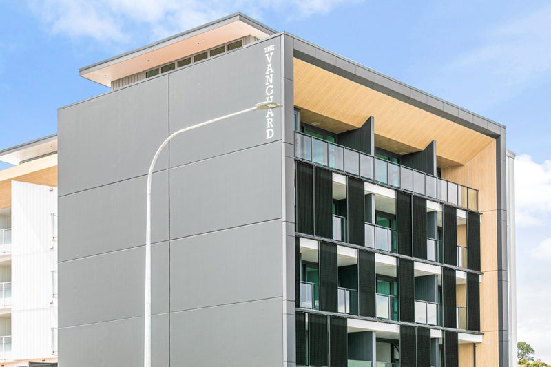 407/64 Great South Road, Remuera, Auckland - Carousel 2