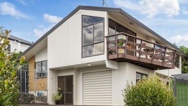 48 Eaton Crescent, Matua, Tauranga - Carousel 1