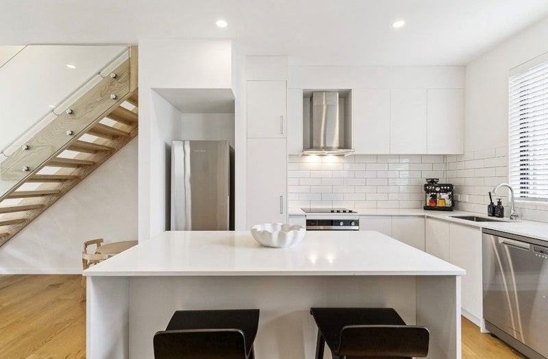 6/82 East Coast Road, Milford, Auckland - Carousel 2