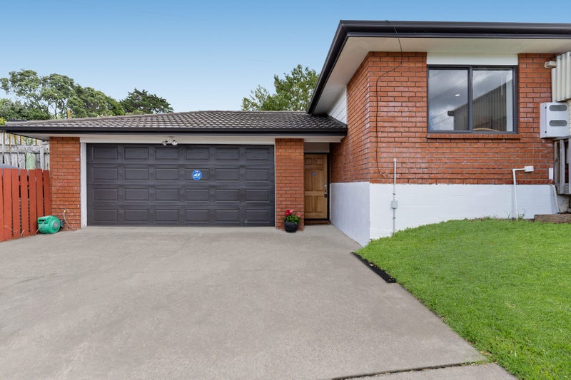 20 Exotic Place, Massey, Auckland - Carousel 2