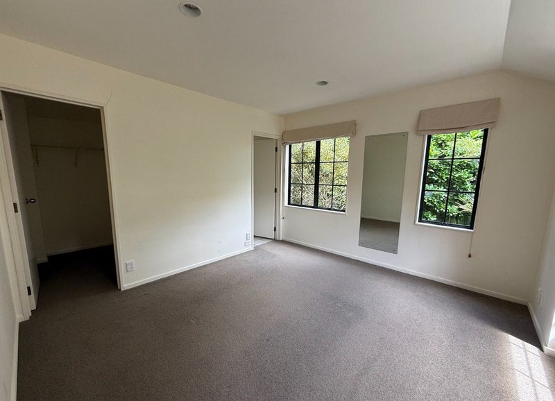 2/119 Ocean View Road, Hillcrest, Auckland - Carousel 11