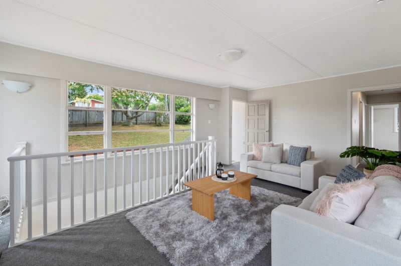 15 Thomson Avenue, Dinsdale, Hamilton - Carousel 2