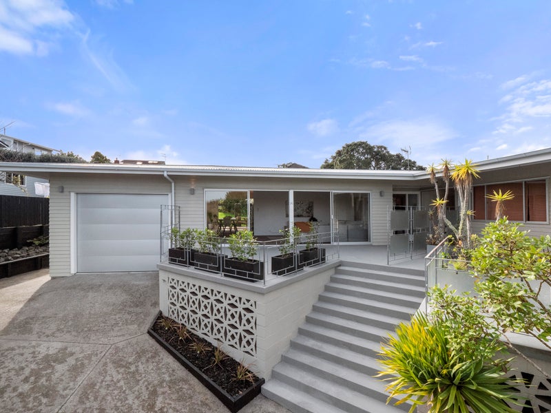 1/30 Thatcher Street, Mission Bay, Auckland - Carousel 1