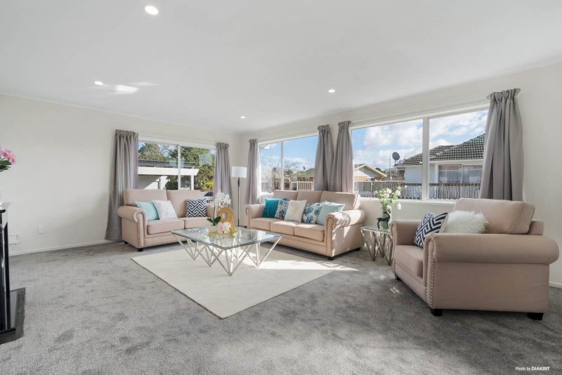 1/48 Trimdon Street, Randwick Park, Auckland - Carousel 2