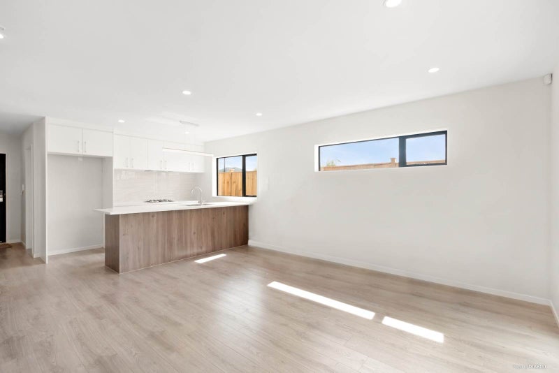 37 Koroheke road, Takanini, Auckland - Carousel 1