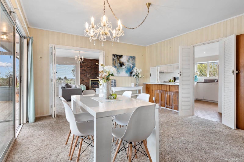 1 Lilburn Crescent, Massey, Auckland - Carousel 2