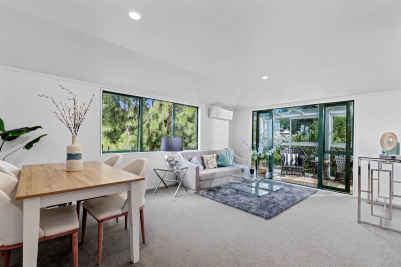 2/11 Cassia Place, Sunnynook, Auckland - Carousel 2