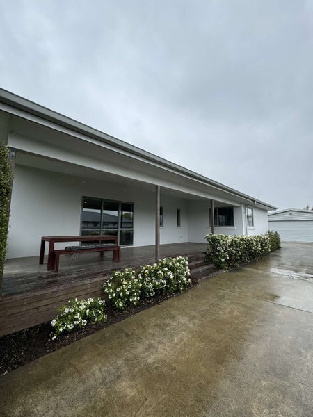17 Royal Park Drive, Parklands, Christchurch - Carousel 2