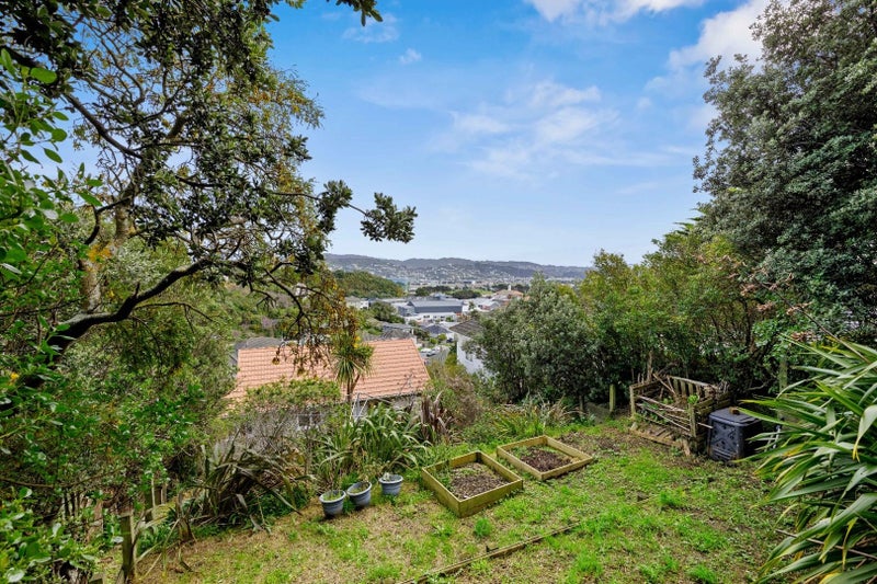 14 Elphinstone Avenue, Strathmore Park, Wellington - Carousel 18