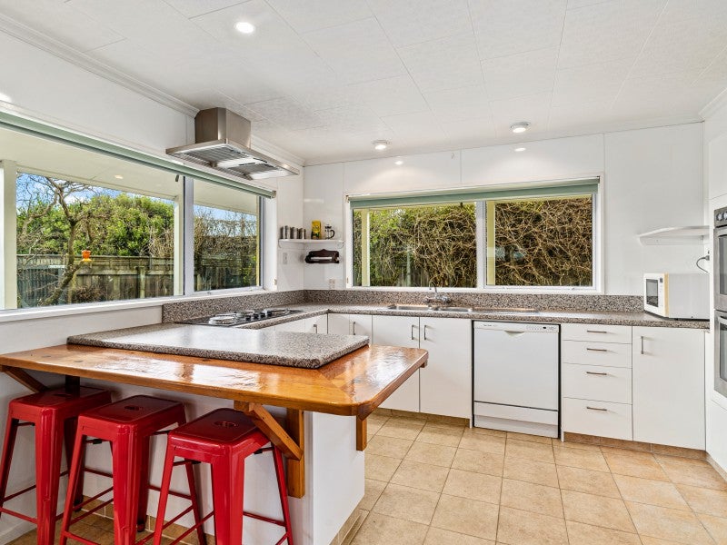 57 Parry Crescent, Wanaka - Carousel 2