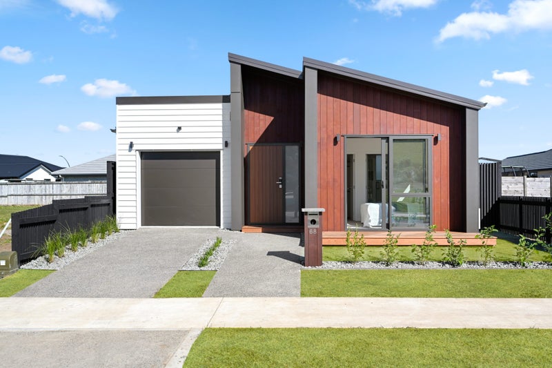 68 Overton Street, Rototuna North, Hamilton - Carousel 1