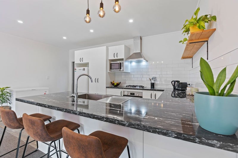 6 Whenu Way, Bell Block, New Plymouth - Carousel 1