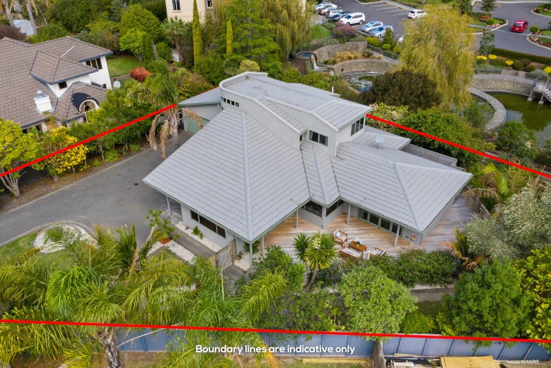 25 ARTESIA CLOSE, Shamrock Park, Auckland - Carousel 1