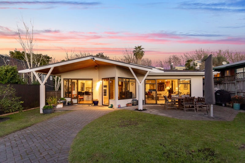 2/48 Sackville Street, Grey Lynn, Auckland - Carousel 1