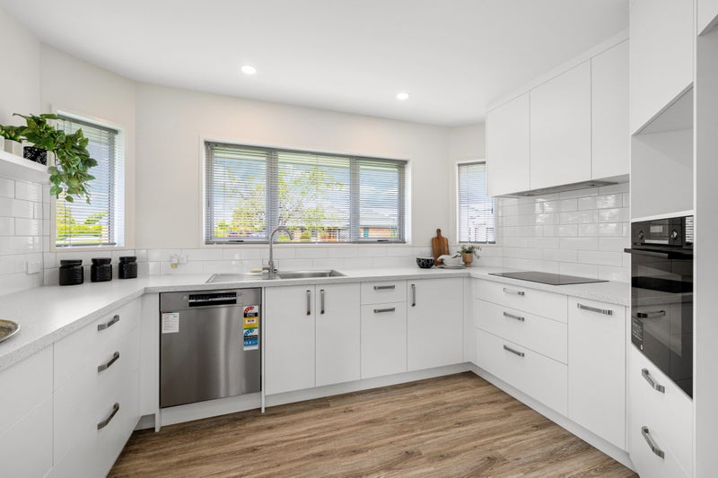 129 Kotuku Crescent, Woolston, Christchurch - Carousel 2