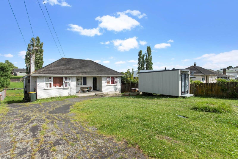 19 Hannah Road, Otara, Auckland - Carousel 1