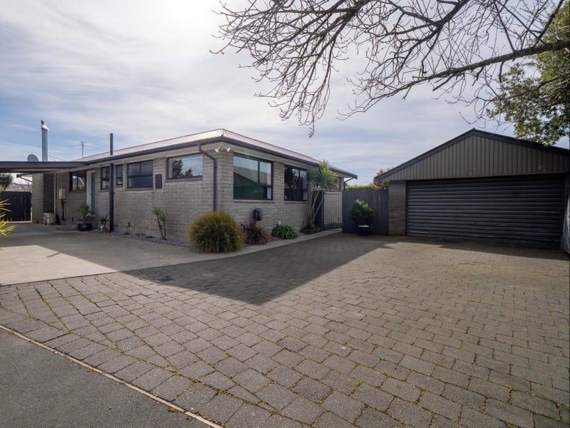 12 Masham Road, Broomfield, Christchurch - Carousel 1