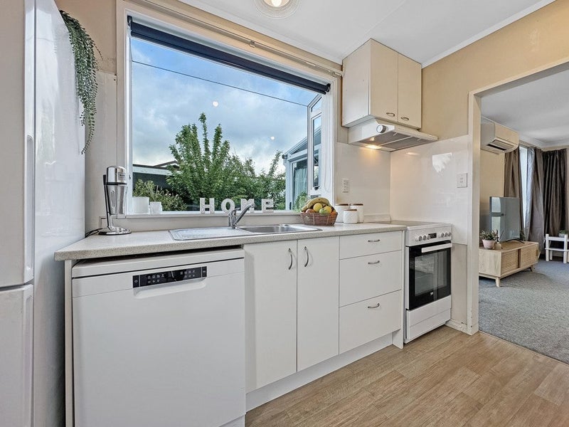 2/58 Miro Street, Trentham, Upper Hutt - Carousel 2