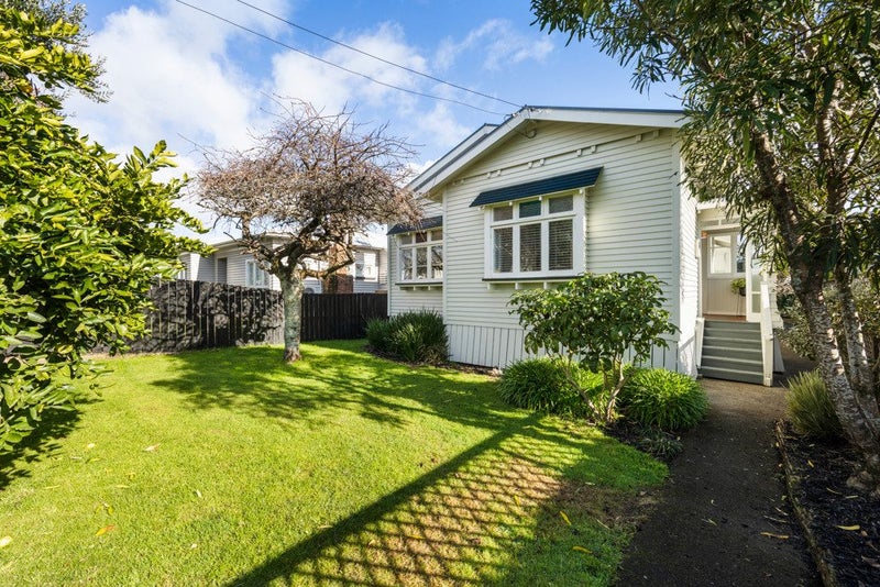 29 Harlston Road, Mount Albert, Auckland - Carousel 2