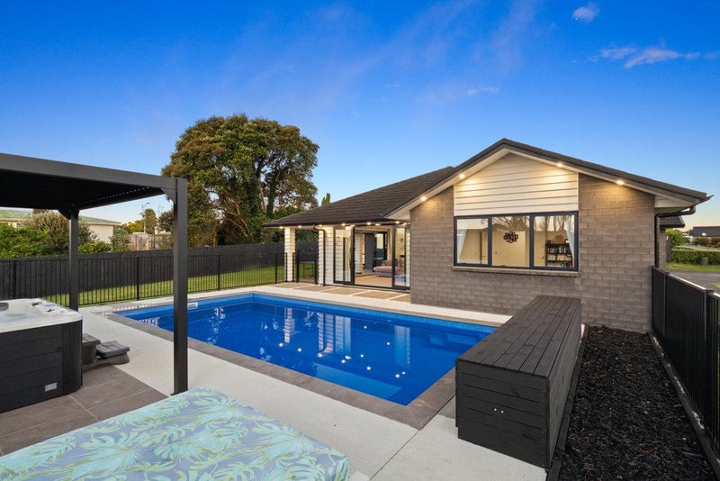 8 Glory Way, Buckland, Pukekohe - Carousel 1