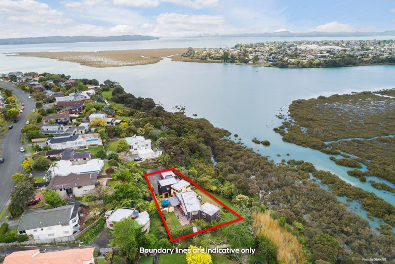133 West Harbour Drive, West Harbour, Auckland - Carousel 1