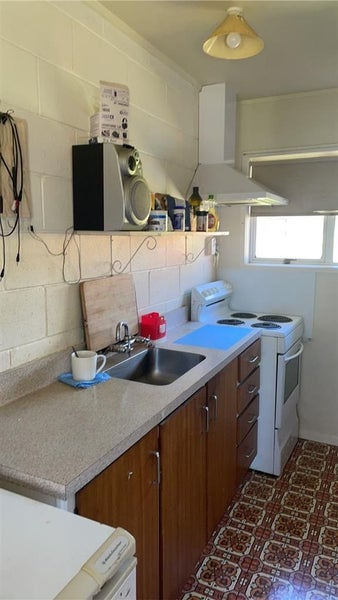 1 Kenton Lane, Mangere, Auckland - Carousel 2