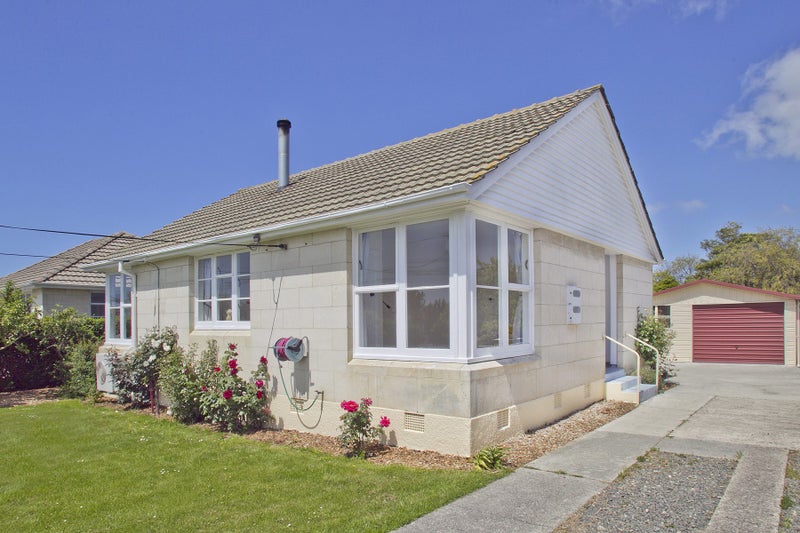 7 Raglan Street, Oamaru North, Oamaru - Carousel 1