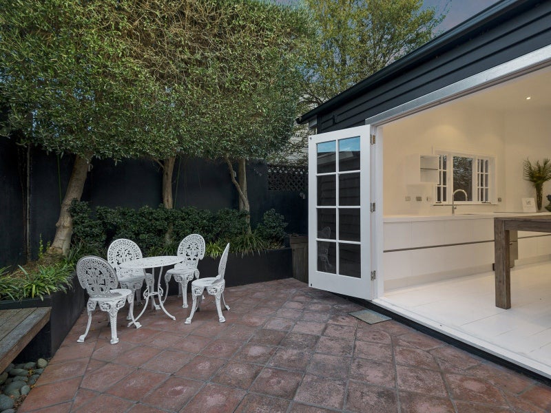 2/6 Office Road, Merivale, Christchurch - Carousel 19