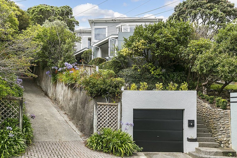 8 Ardross Avenue, Khandallah, Wellington - Carousel 1